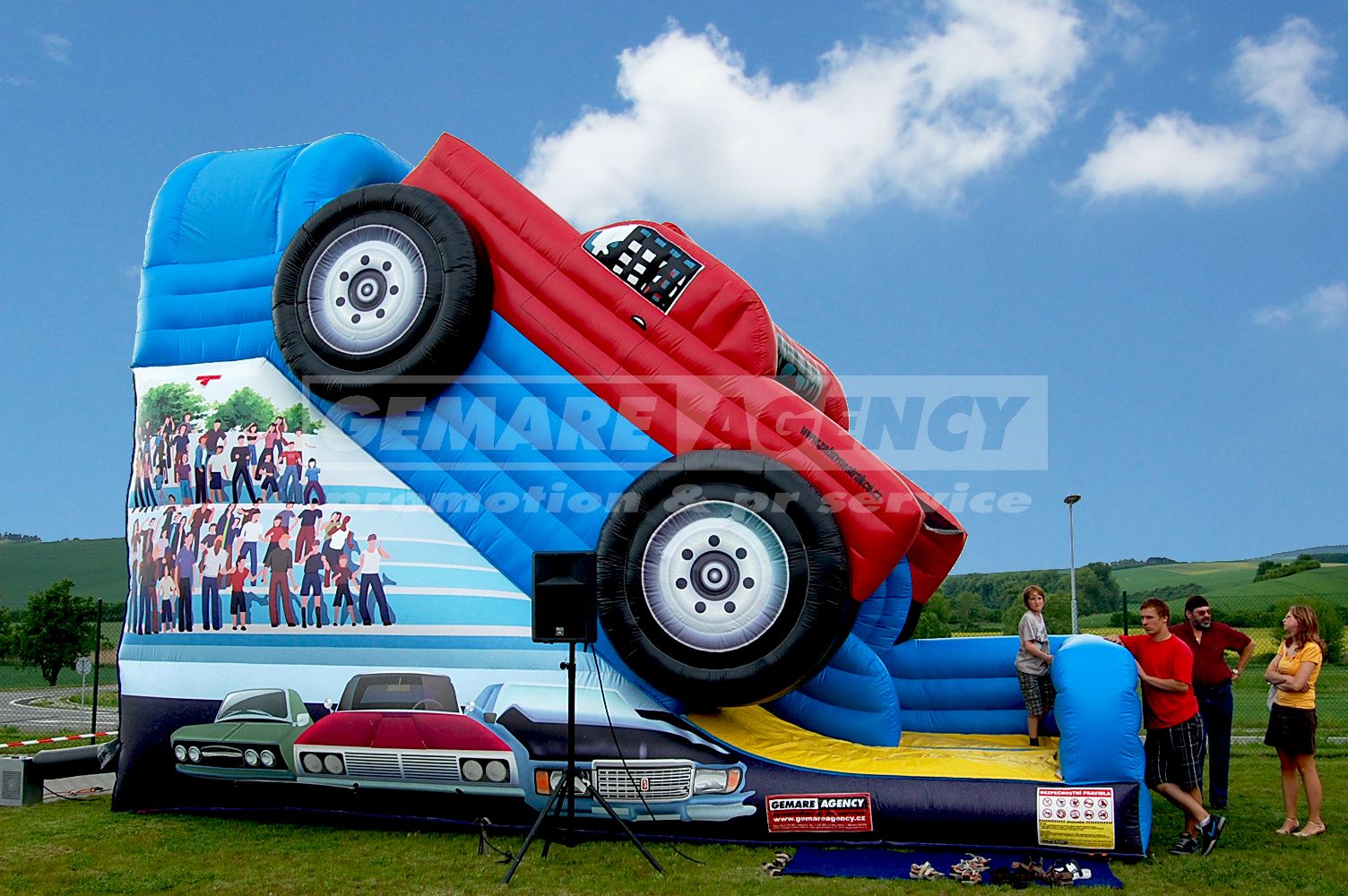 Nafukovacia šmýkačka Monster truck
