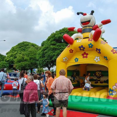 Skákací hrad Včielka Maja