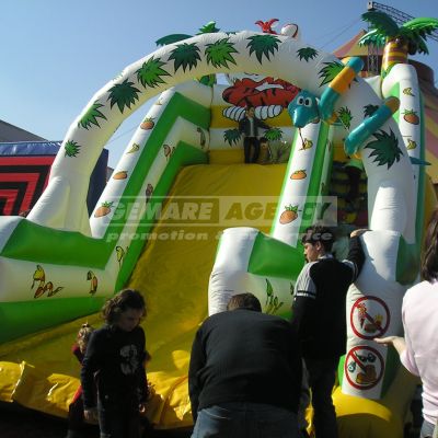 Nafukovacia šmýkačka Jungle