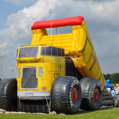 Nafukovacia šmýkačka Nákladiak