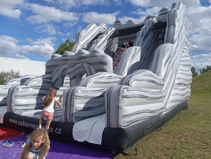požičovňa nafukovacie horolezecké steny