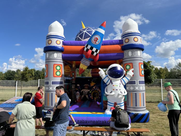 Skákací hrad pre deti Kozmonaut