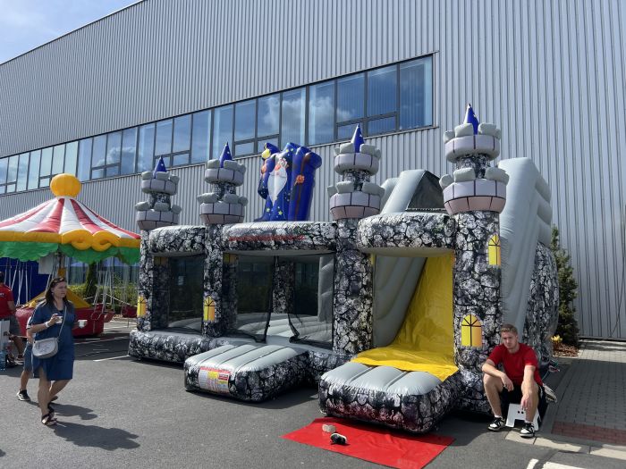 Skákací hrad Kúzelník so šmýkačkou