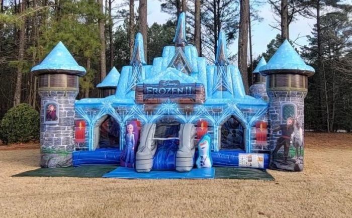 skakaci hrad prenajom