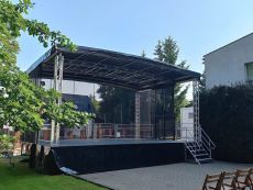 zapožičanie pódia 8 x 6 m