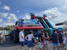 Požičovňa obrie prekážkové dráhy