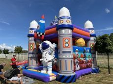 Požičovňa atrakcií pre deti kozmonaut