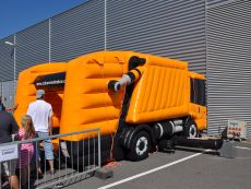 Skákací hrad Smetiarské auto