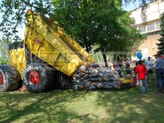 Nafukovacia šmýkačka Nákladiak